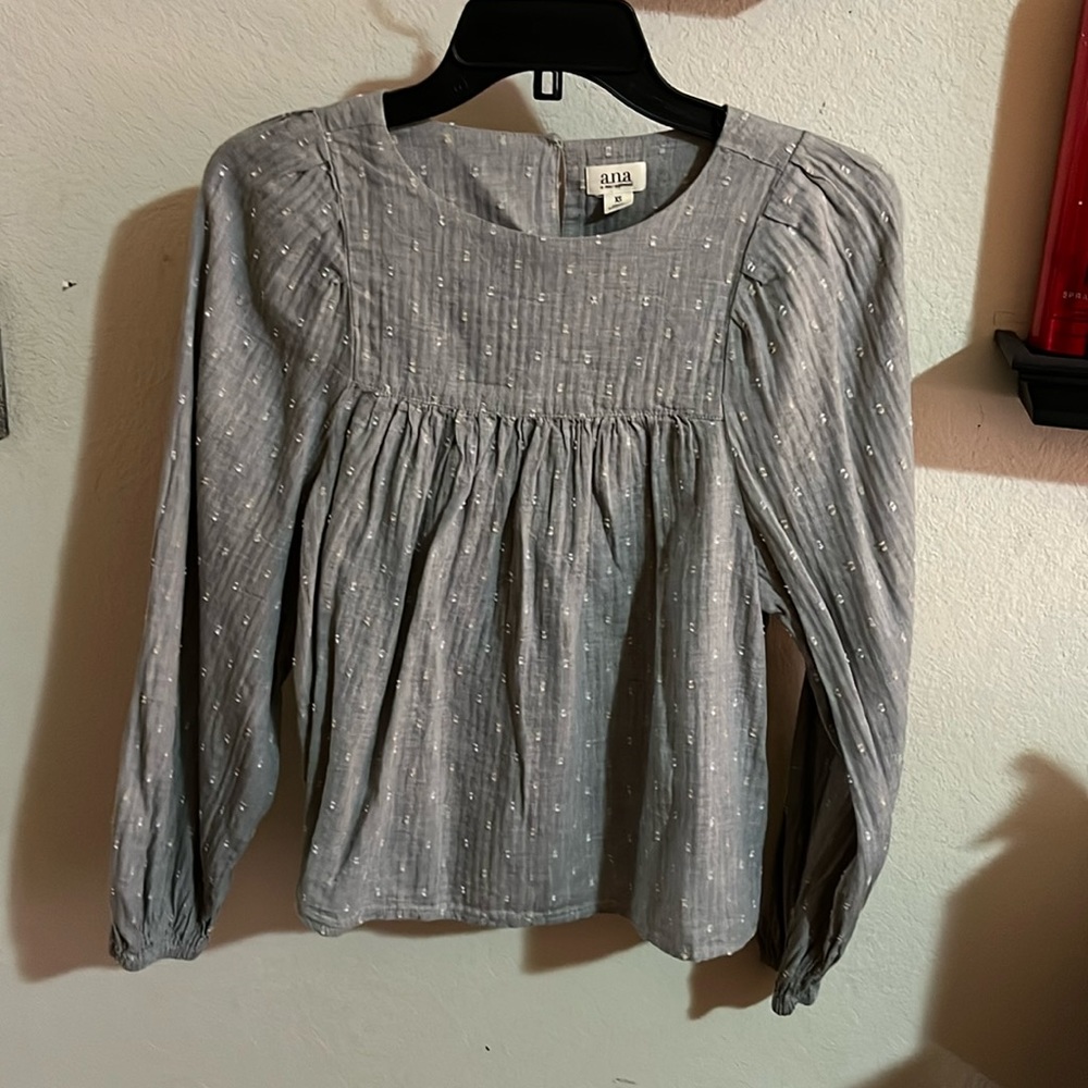 Light gray long sleeve shirt, extra small
